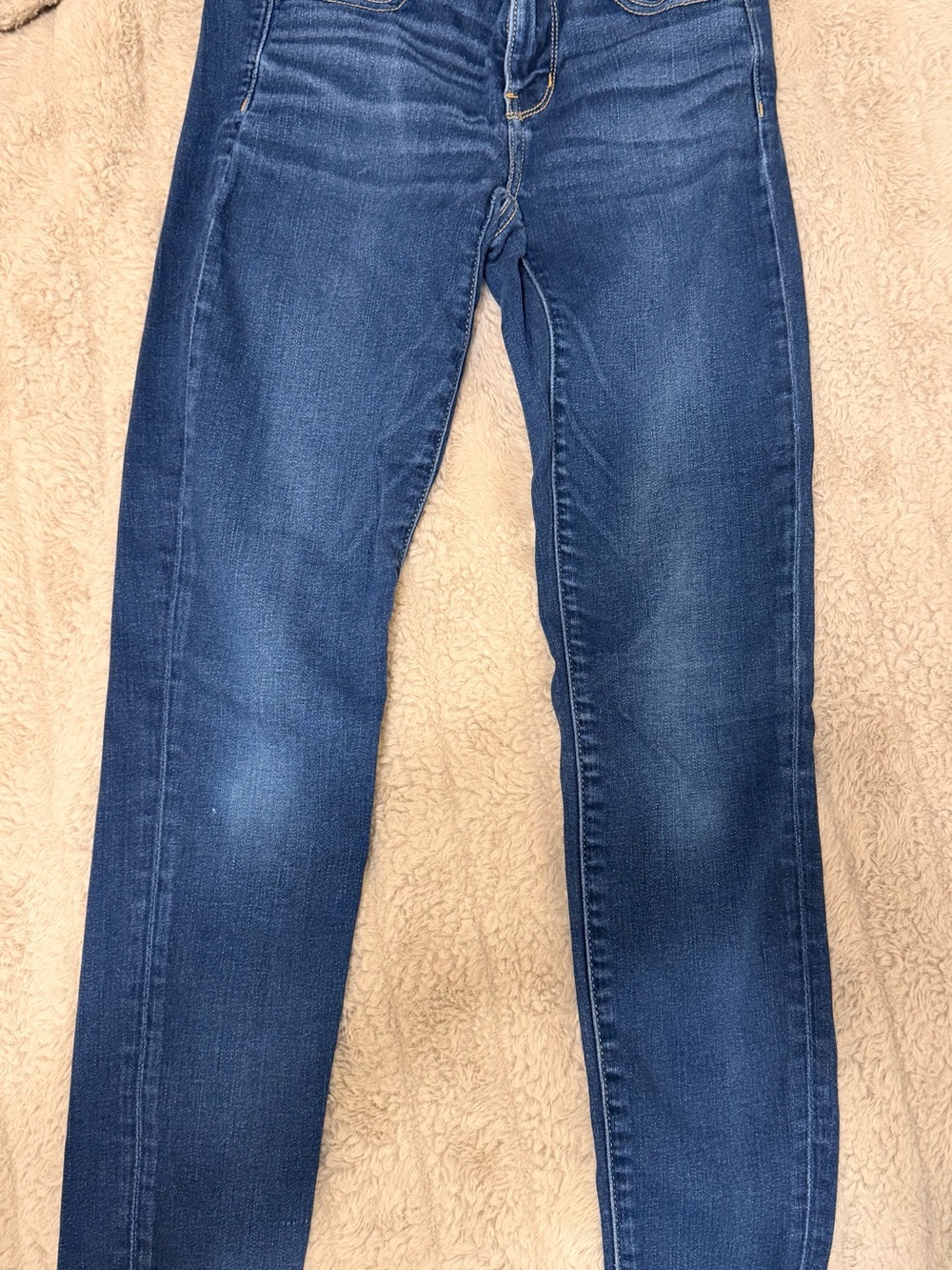 American Eagle Outfitters Women's Skinny Jeans in Medium Blue Wash